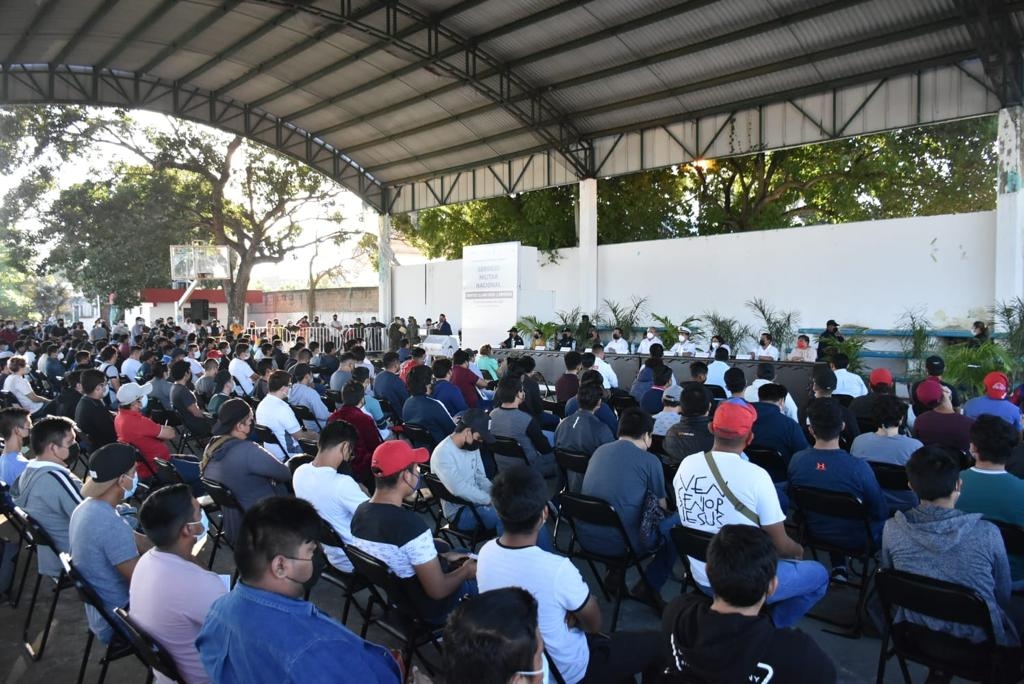 Participan más de dos mil jóvenes en sorteo de Servicio Militar en Chetumal