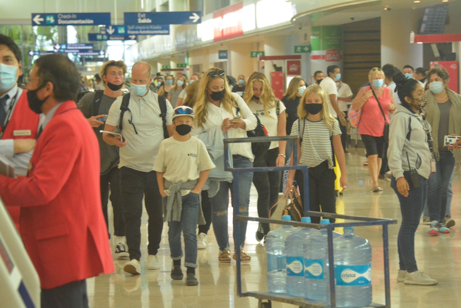 Aeropuerto de Cancún espera la llegada de 295 vuelos internacionales en sus terminales