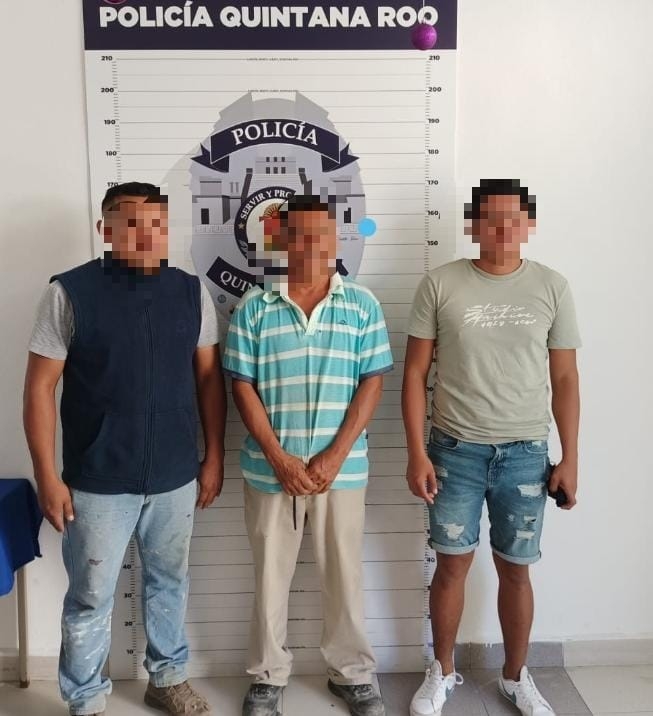Detienen a tres hombres acusados de robo en una escuela de Cancún