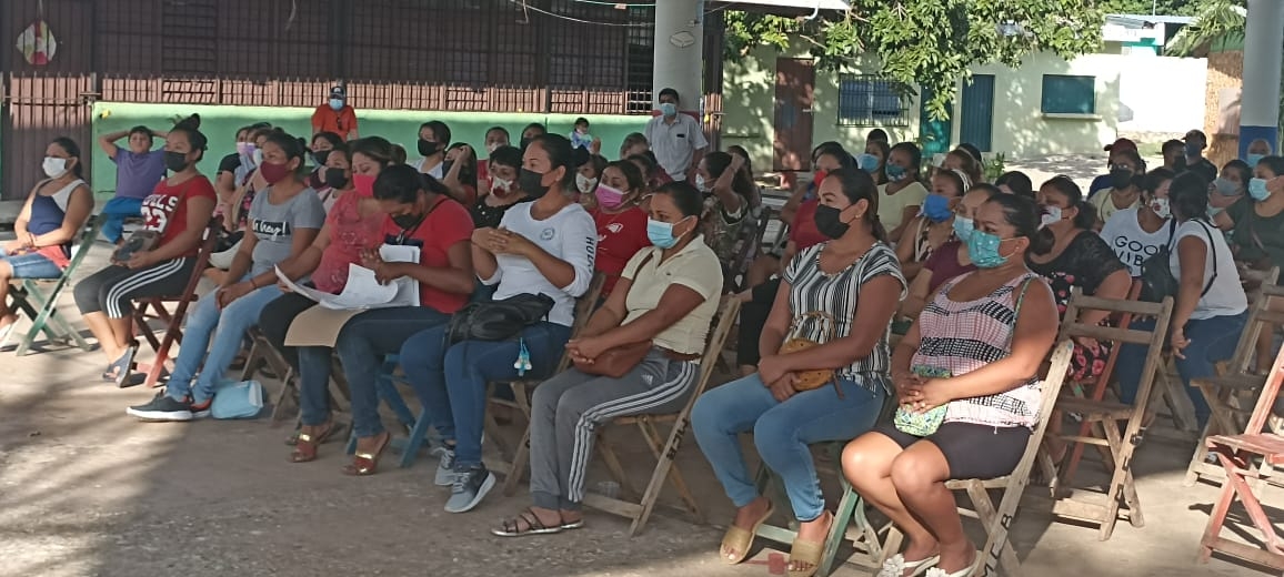 Padres de familia toman escuela de Tekax por mal manejo de recursos