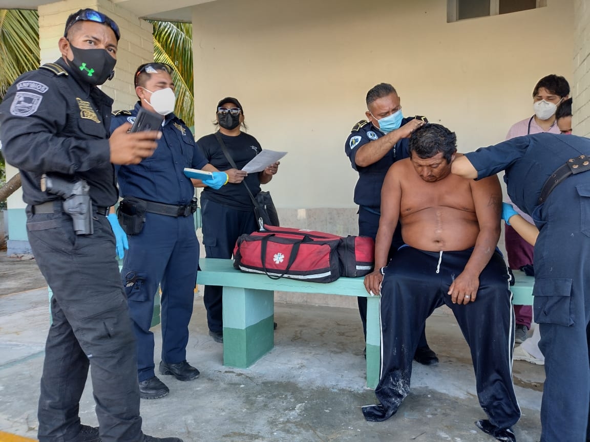 El hombre de mar fue trasladado al hospital de Telchac Puerto