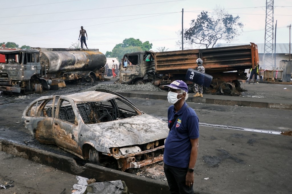 Explosión de un camión con combustible en Sierra Leona deja 98 muertos