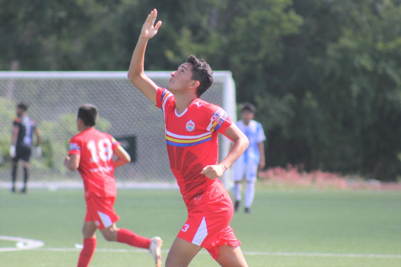 Puerto Aventuras FC pierde el invicto ante Pioneros Junior en Liga TDP