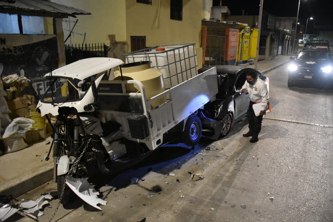 Automovilista provoca accidente vehicular en la Av. Francisco I. Madero de Campeche