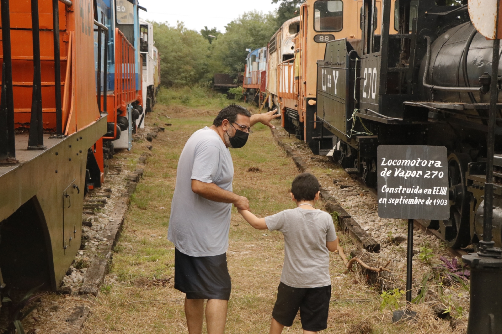 Los maquinistas comentaron que el dinero que se ha invertido ha sido de sus ahorros y parte de sus liquidaciones, que esto lo hacen porque pertenecen a la tercera generación de ferrocarrileros