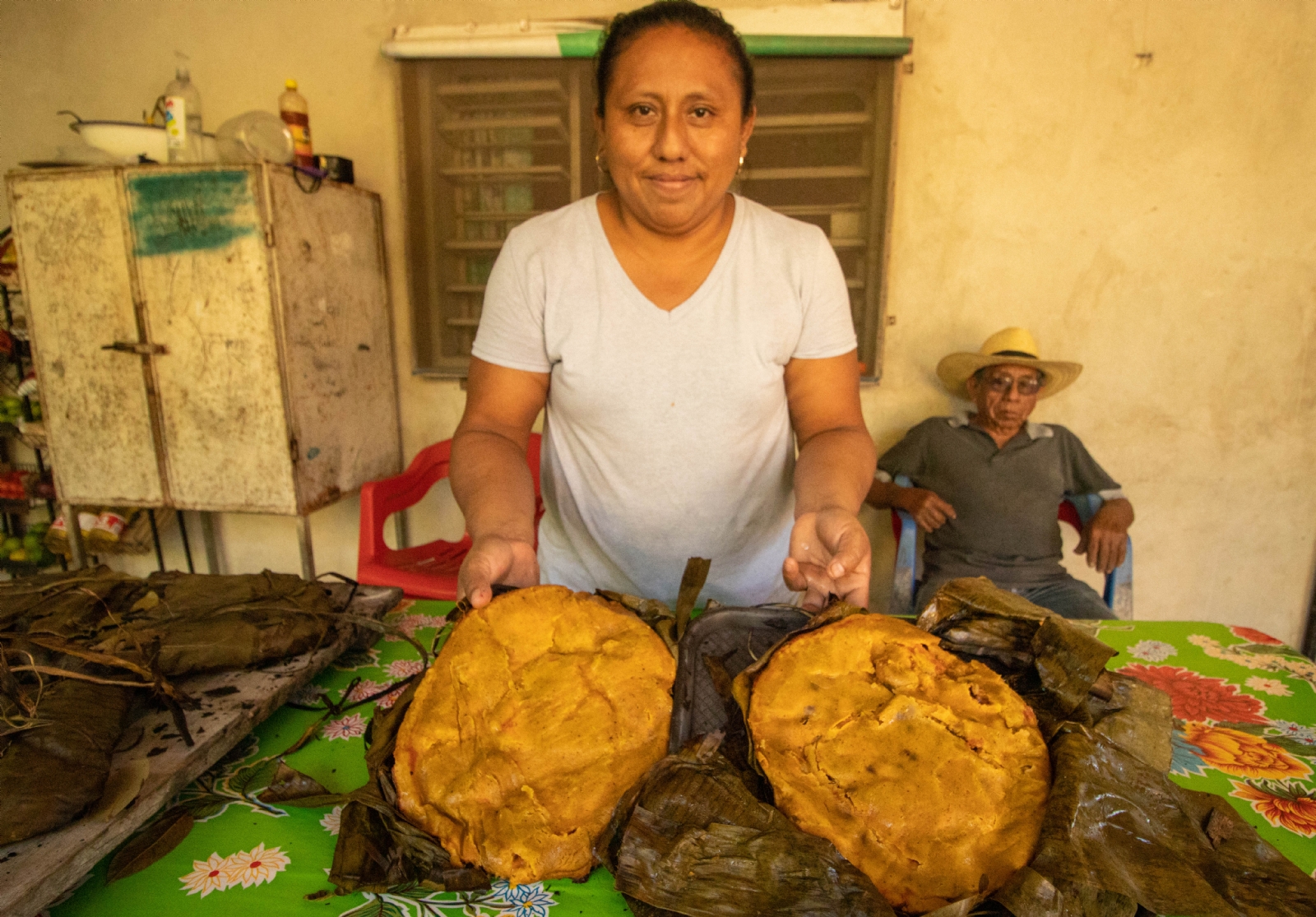 Las horas de trabajo tienen su recompensa cuando el platillo está listo, para el disfrute de los vivos y de los ancestros