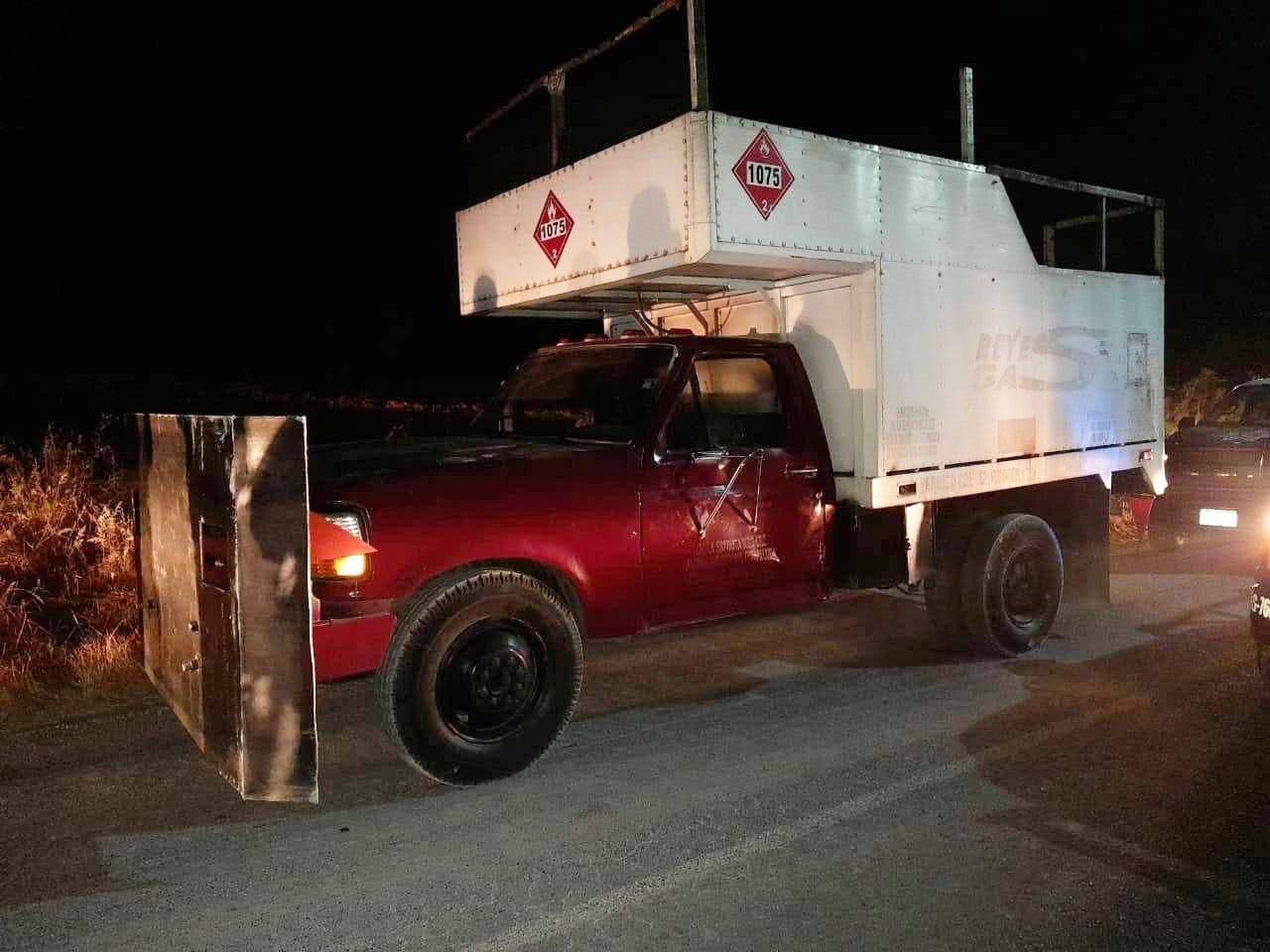 El comando armado usó una camioneta de carga para irrumpir al Cereso de Tula