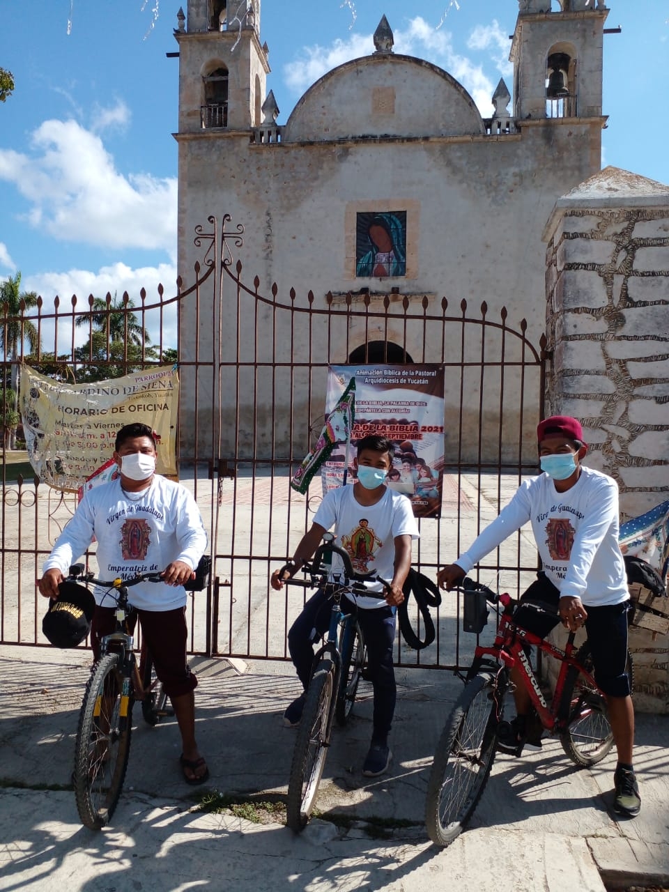 Ciclistas guadalupanos cumplen promesa a 'La Morenita del Tepeyac' en Tixkokob