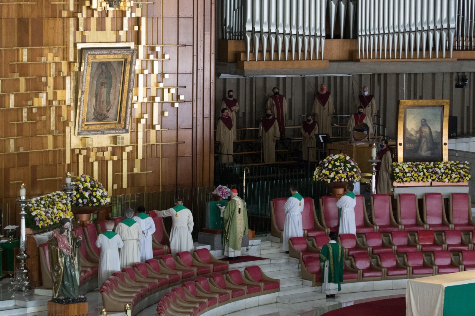 Televisa y TV Azteca tendrán su propia transmisión especial de las “Mañanitas” a la Virgen de Guadalupe; te contamos todos los detalles