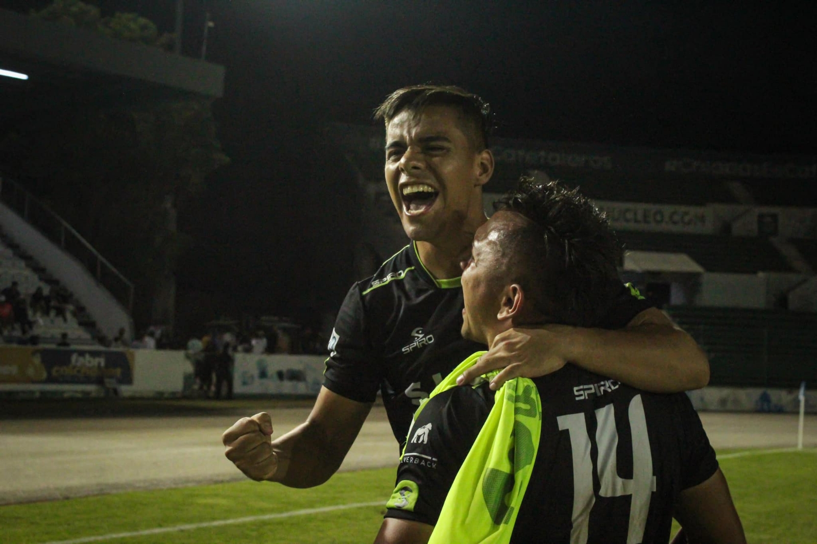 El encuentro se lleva a cabo en el estadio “Francisco Zarco” en Durango