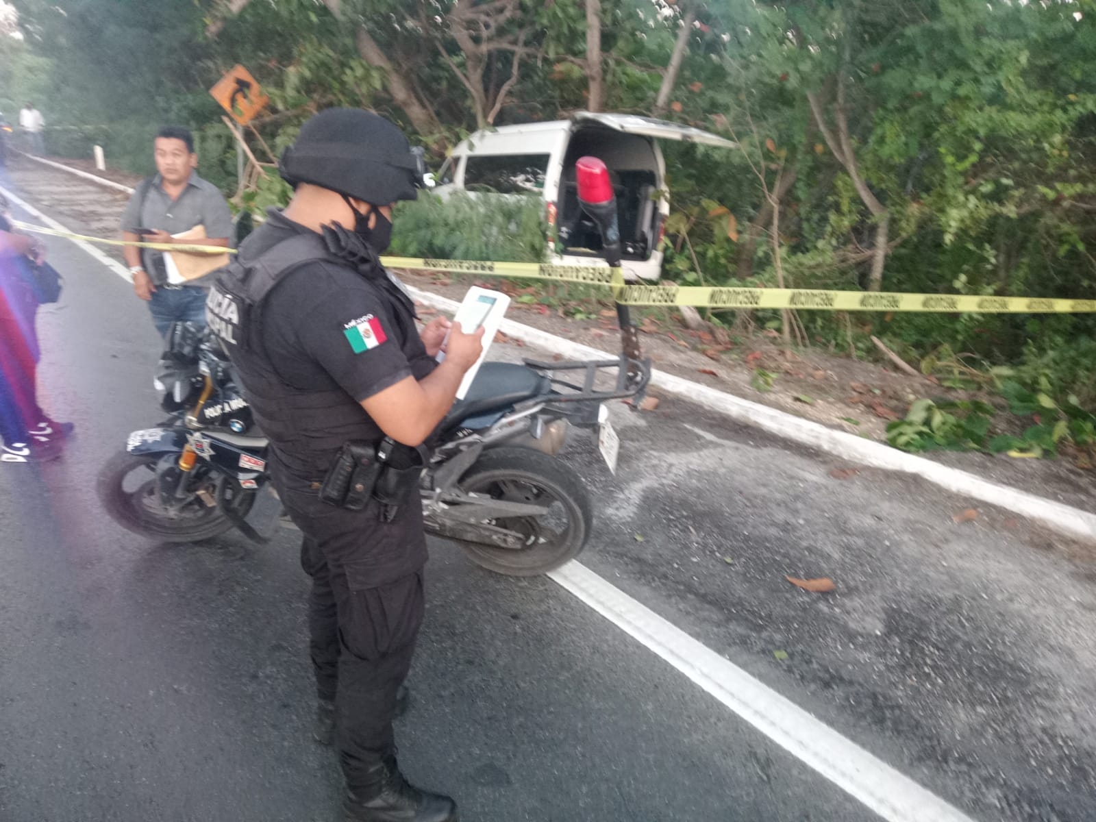 Muere conductor de una van en la Zona Hotelera de Cancún