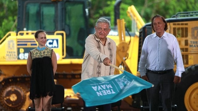 AMLO llega a Quintana Roo a supervisar Tramo 4 del Tren Maya Izamal a Cancún