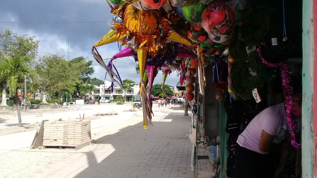 Obra inconclusa en avenida Osiris Sur afecta a comerciantes de Tulum