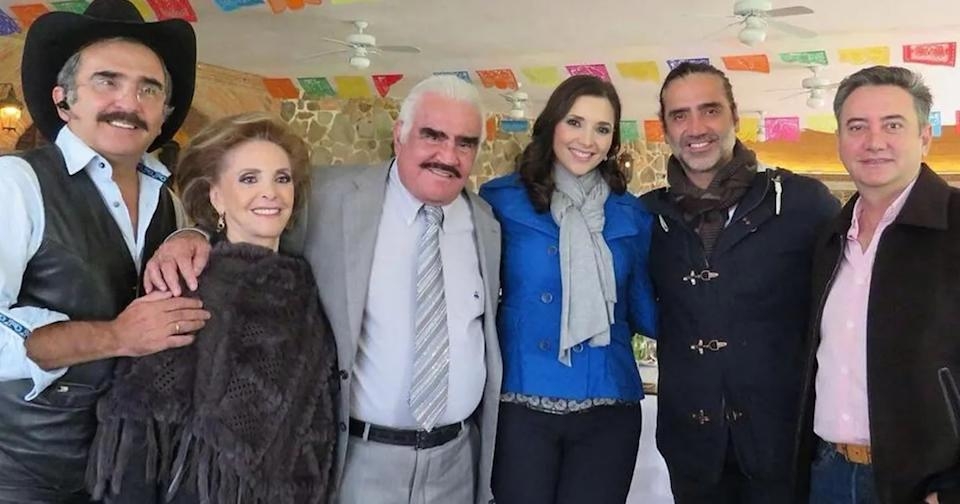 Familia de Vicente Fernández es acusada de tener nexos con el narcotráfico