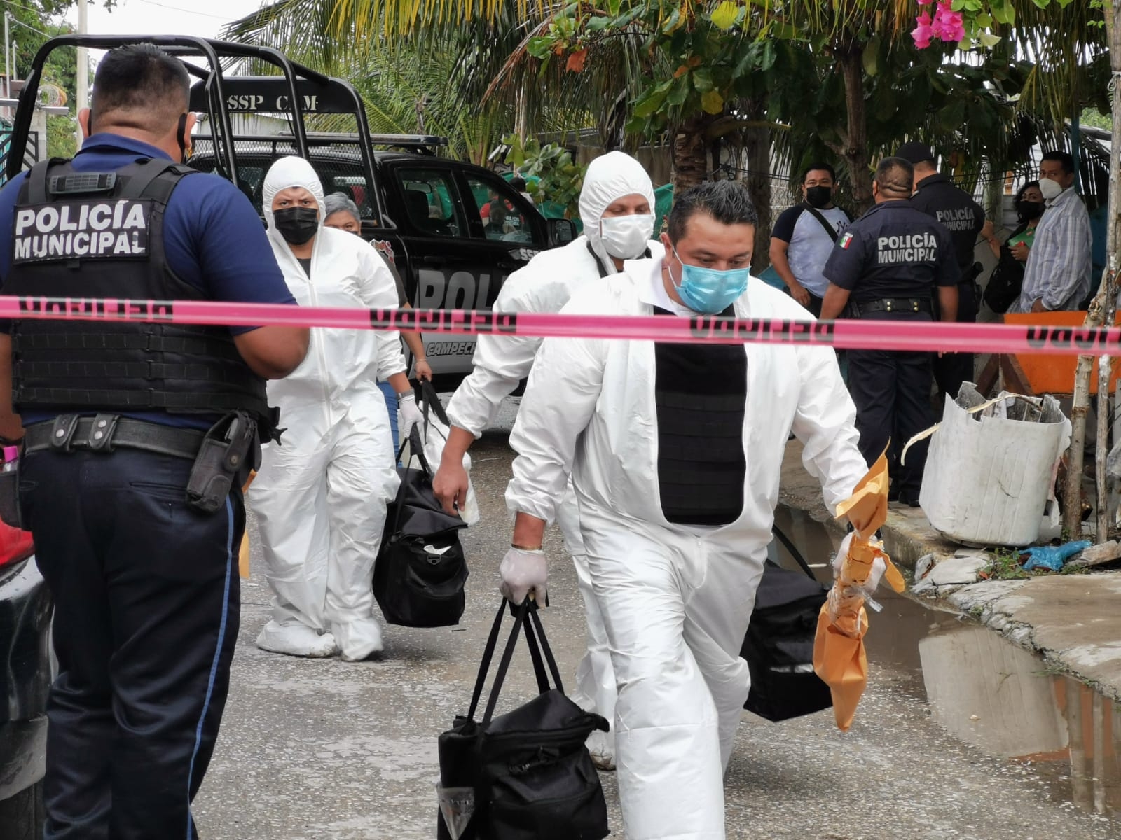 Hombre mata a su pareja y luego se suicida frente a sus hijos en Ciudad del Carmen