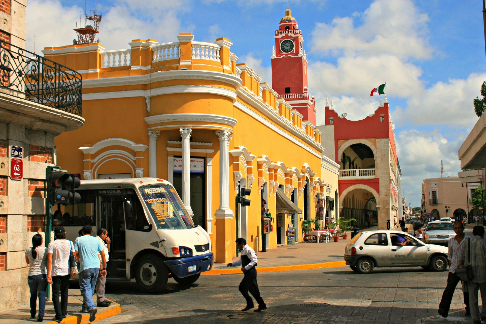 Yucatán cuenta con cultura, historia, tradición y maravillas naturales que se encuentra en la región sureste del país