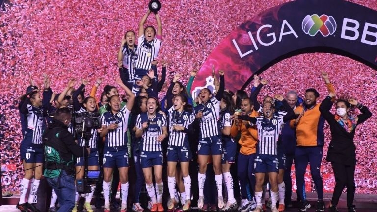 Rayadas de Monterrey se coronan campeonas de la Liga MX Femenil