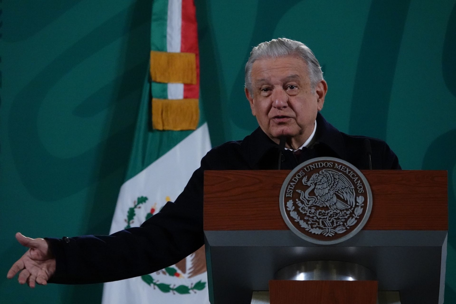 Pueblo podría hacer consulta para revocación de mandato, si INE se niega: AMLO