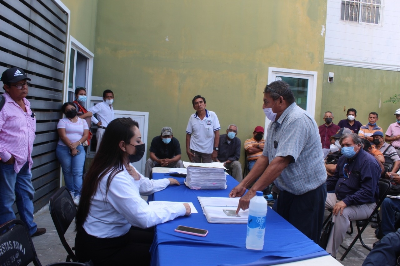 Extrabajadores de Oceanografía piden apoyo del Catem en Ciudad del Carmen