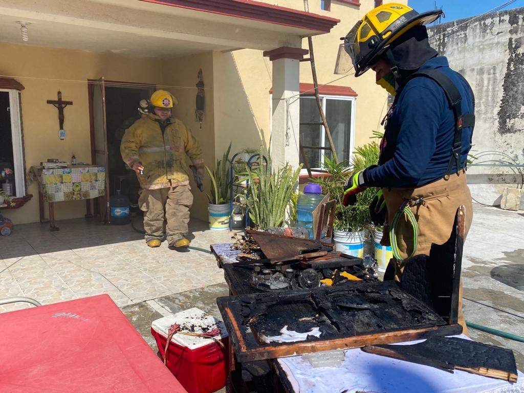 Un incendio se reportó en el domicilio ubicado sobre la calle 53 A entre la calle 66 y la calle 68 en la colonia Morelos