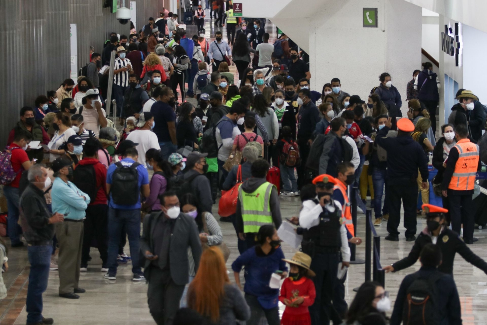 Aumenta recepción de viajeros en el AICM entre respeto a medidas sanitarias anticovid