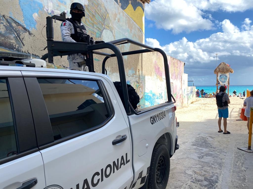 Guardia Nacional realiza recorrido de vigilancia en Playa Gaviota Azul, Cancún: EN VIVO