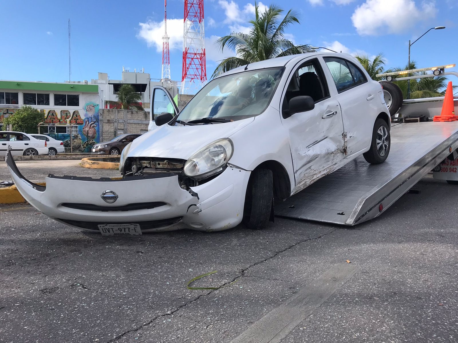 Conductor alcoholizado provoca carambola en la Av. Xcaret de Cancún