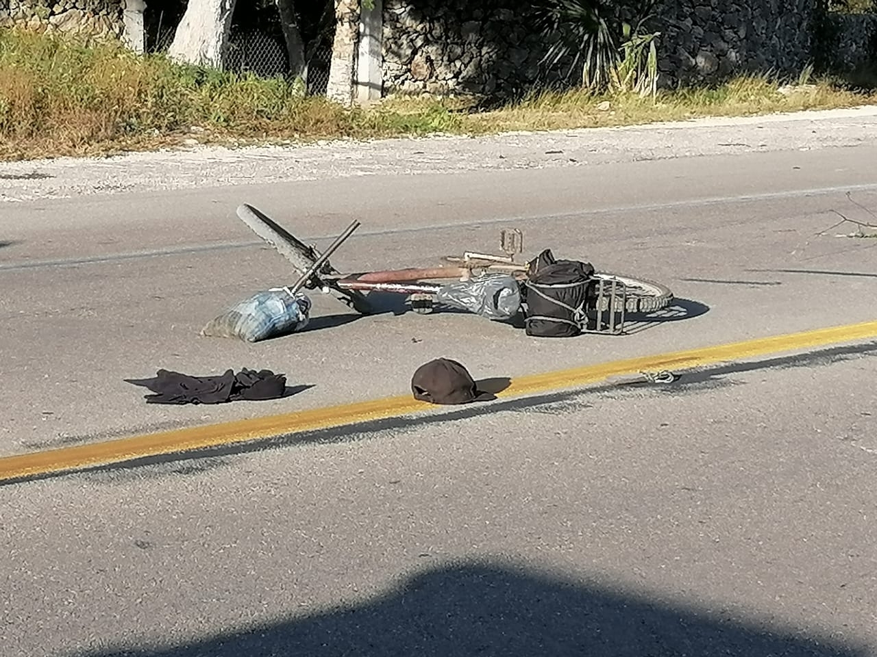 Campesino es embestido por un automóvil en la Carretera Federal Mérida - Tizimín