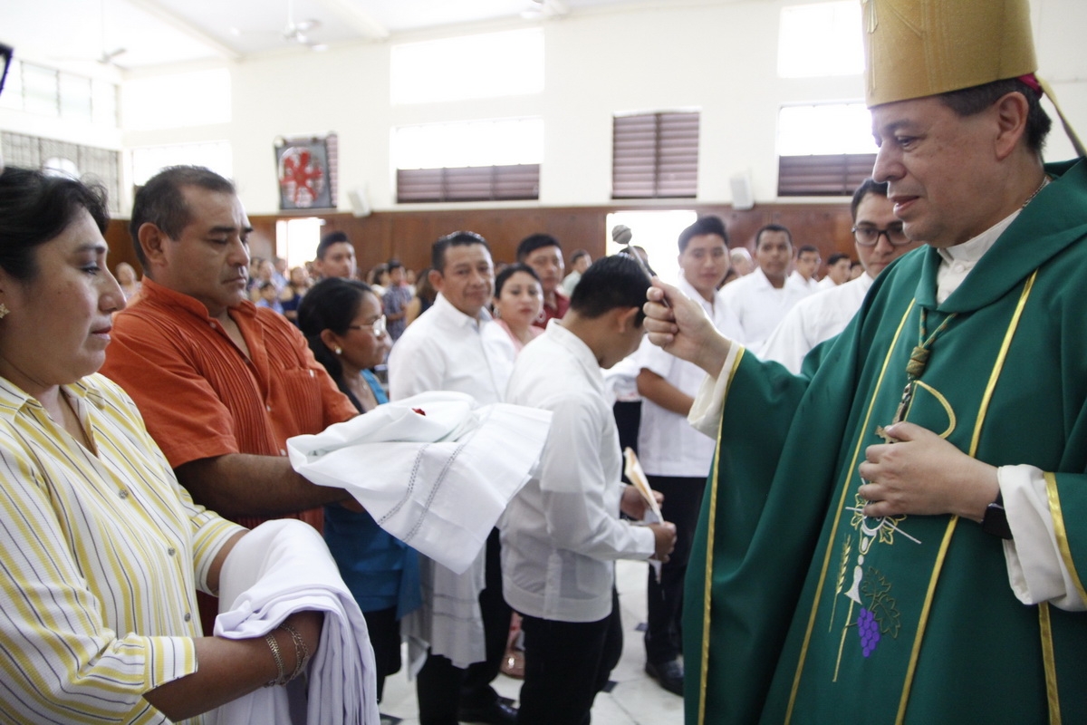 Arzobispo de Yucatán llama a católicos a recibir a Jesús en la figura de migrantes y pobres