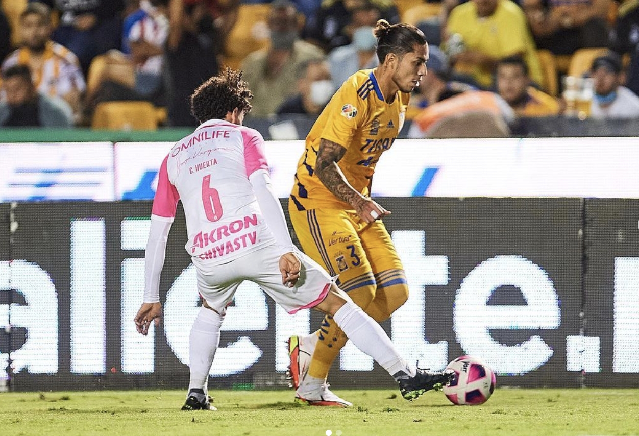 Carlos Salcedo podría pasar a las filas del América