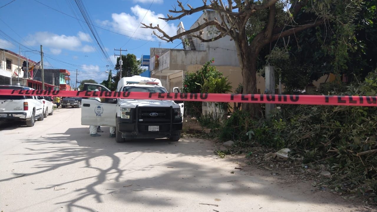 Al lugar llegaron los agentes de la Policía Quintana Roo quienes acordonaron el lugar