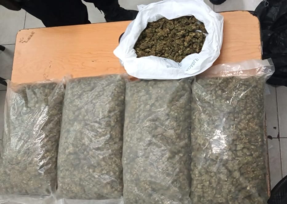 Aseguran cinco bolsas de marihuana en la colonia Ejidal de Playa del Carmen