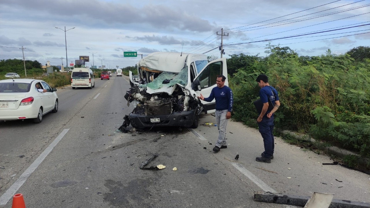 Los testigos del percance solicitaron apoyo de ambulancias, sin embargo, nadie resultó herido