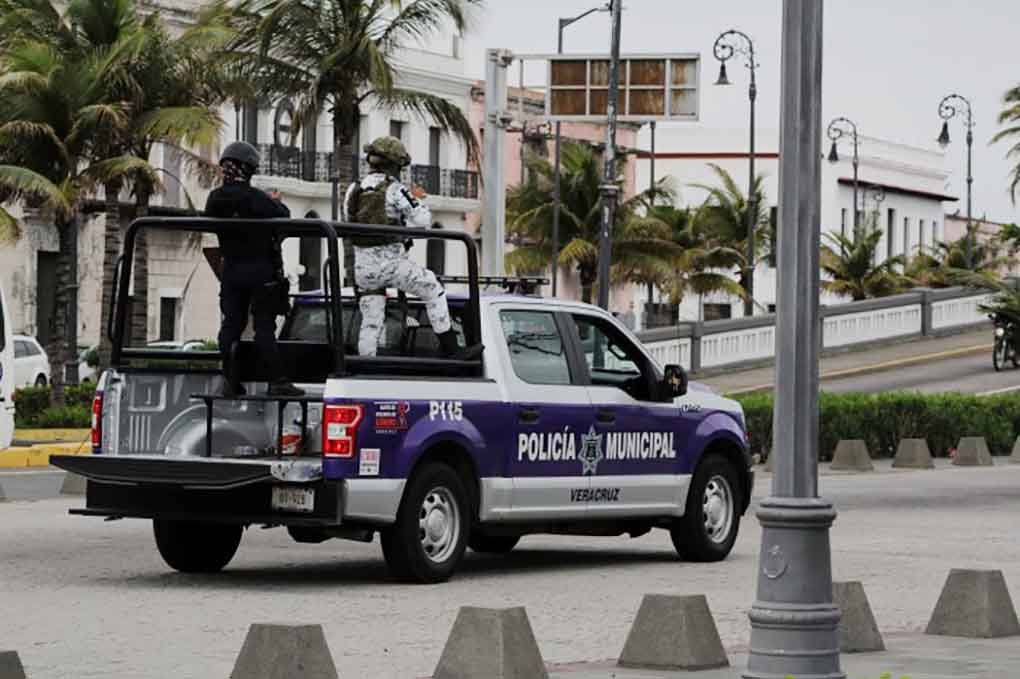 Matan a dos policías y desaparecen a uno en una emboscada en municipio de Veracruz