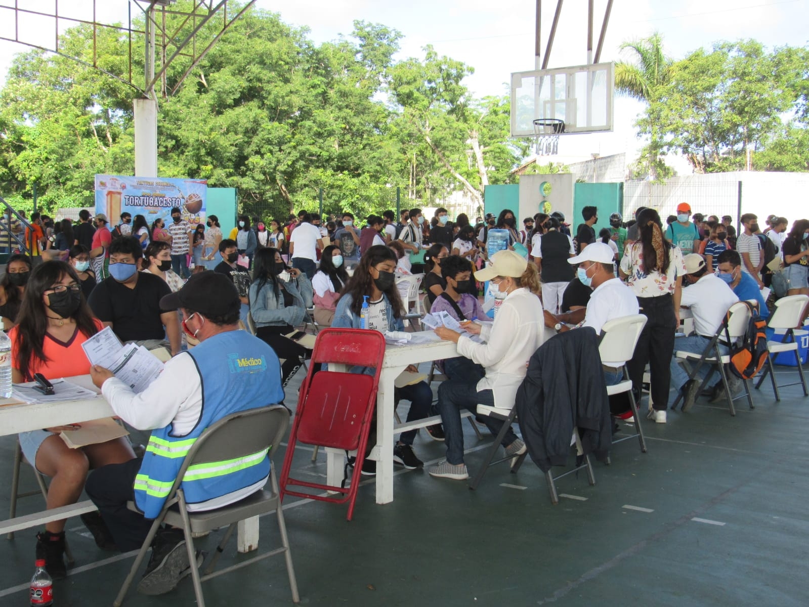 Realizan doble jornada de vacunación anticovid para menores y rezagados en Cozumel