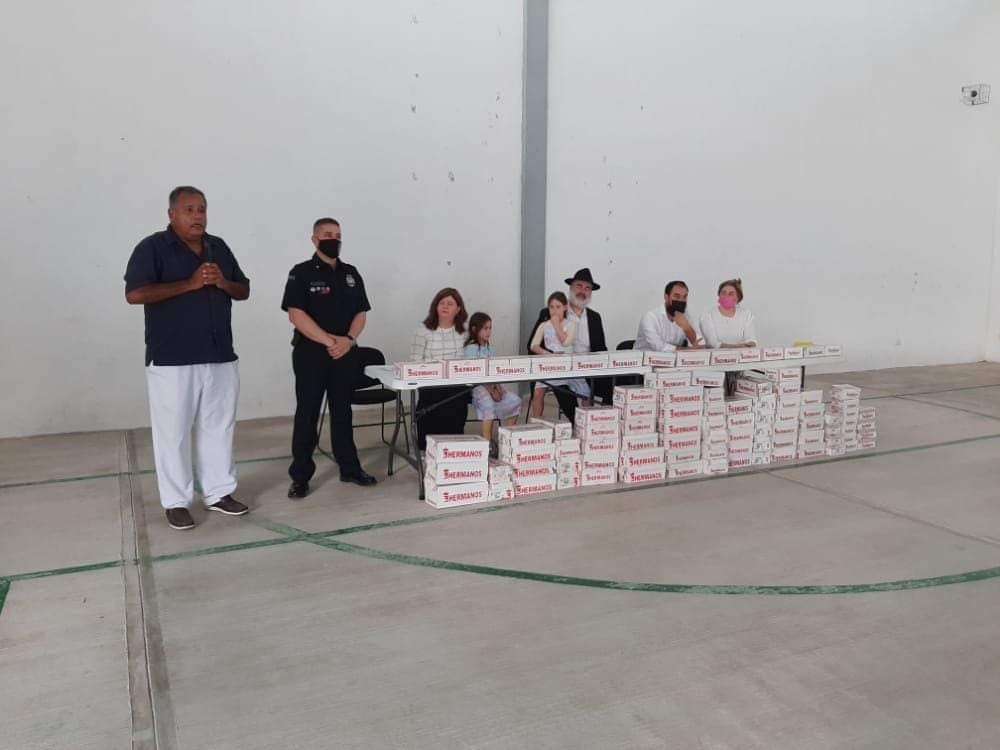 Fueron 100 pares de zapatos los que fueron entregados durante el evento en el Cereso de Cozumel