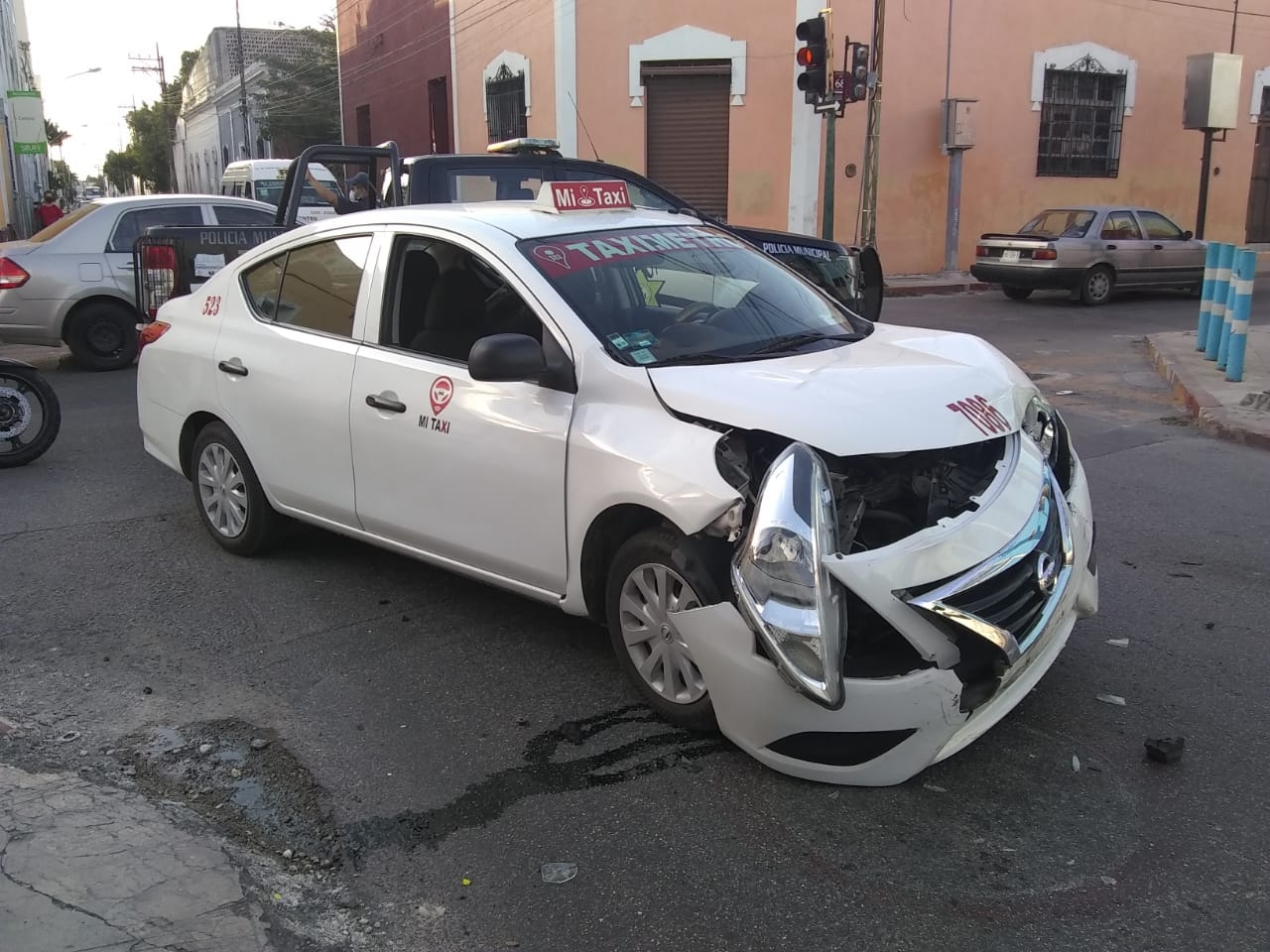 Al sitio llegaron agentes de la Policía Municipal de Mérida (PMM) y paramédicos de esa corporación policiaca