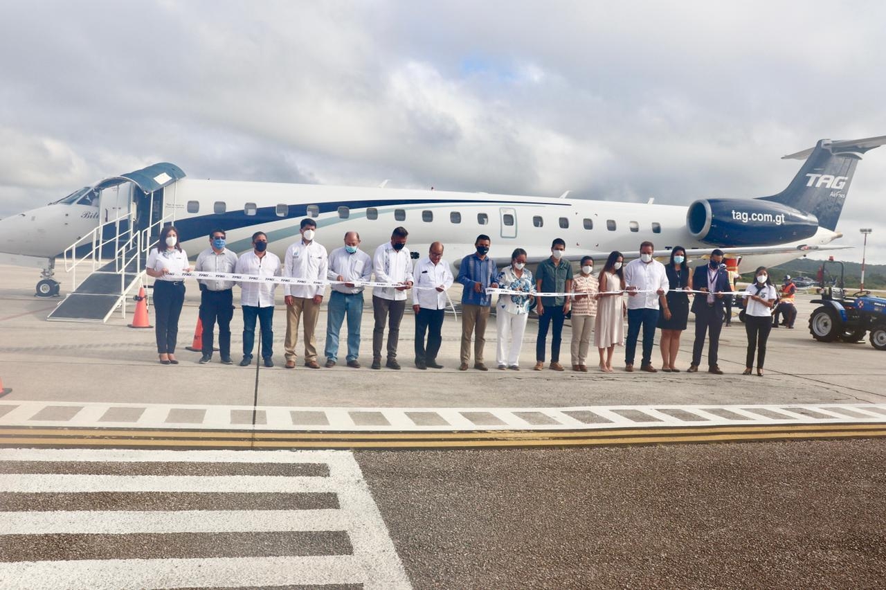 Llega vuelo inaugural desde Cancún al aeropuerto de Flores, en Guatemala