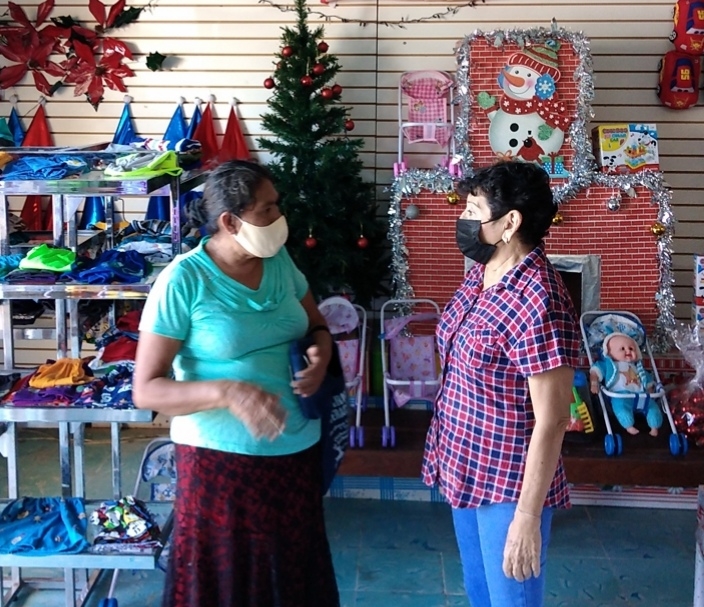 Comerciantes de Sabancuy buscan elevar sus ventas en esta navidad