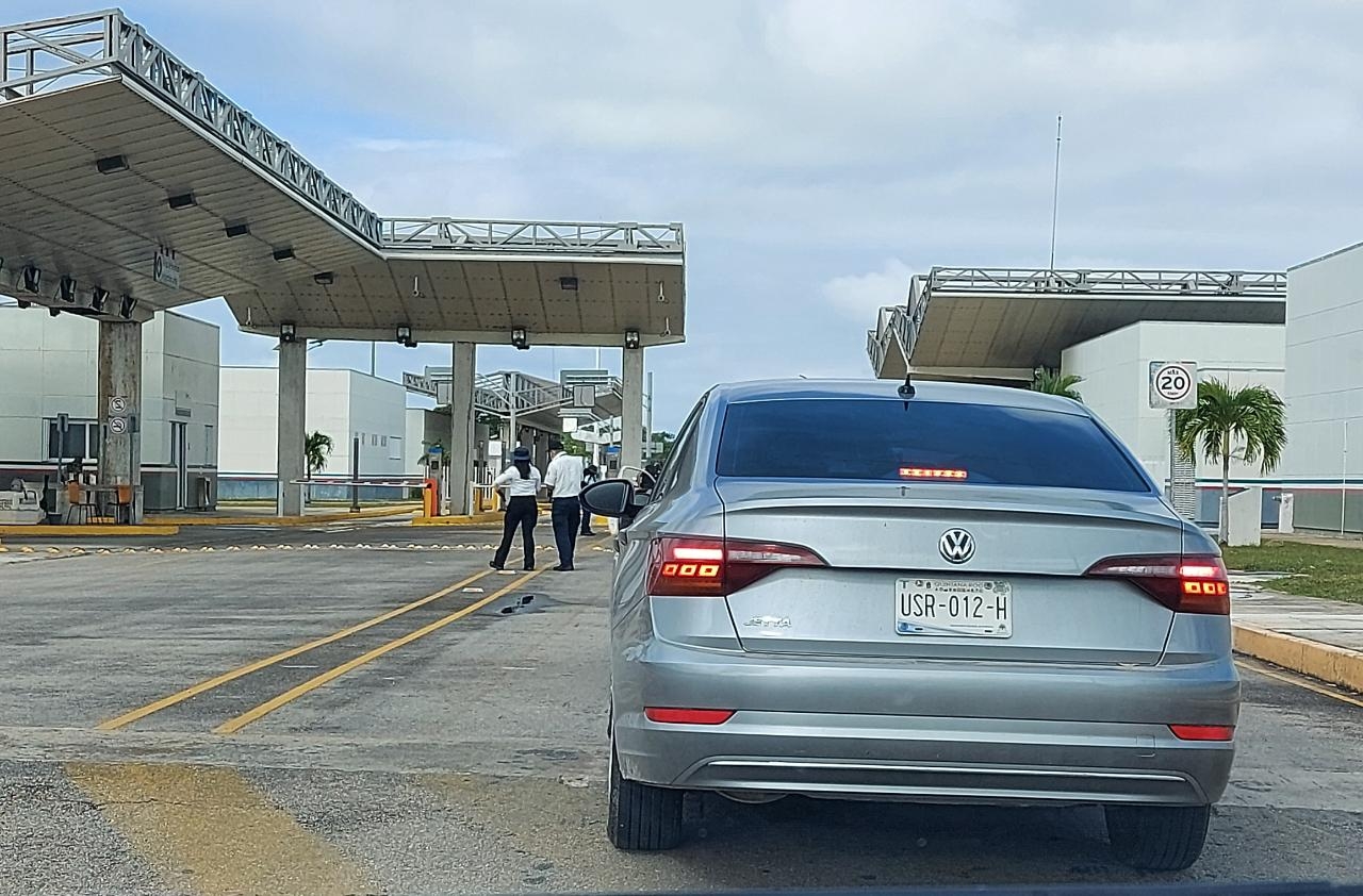 La fila para el acceso a la Zona Libre de Belice se hizo desde la mañana