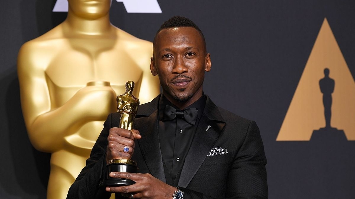 Mahershala Ali suena para Joel en la serie 'The Last of Us'