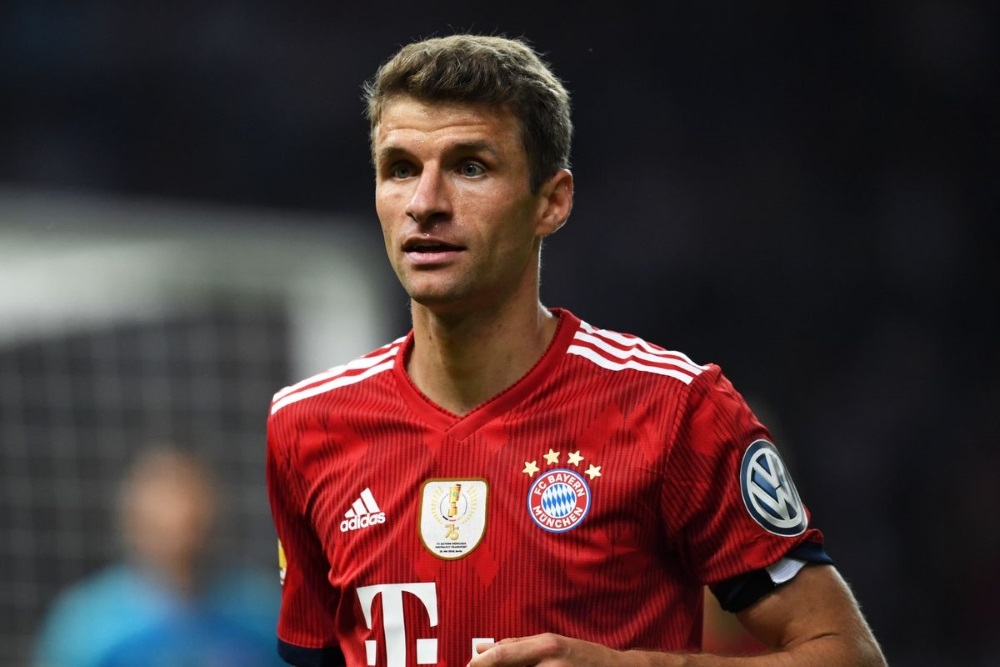 Thomas Müller, jugador del Bayern, da positivo a COVID-19