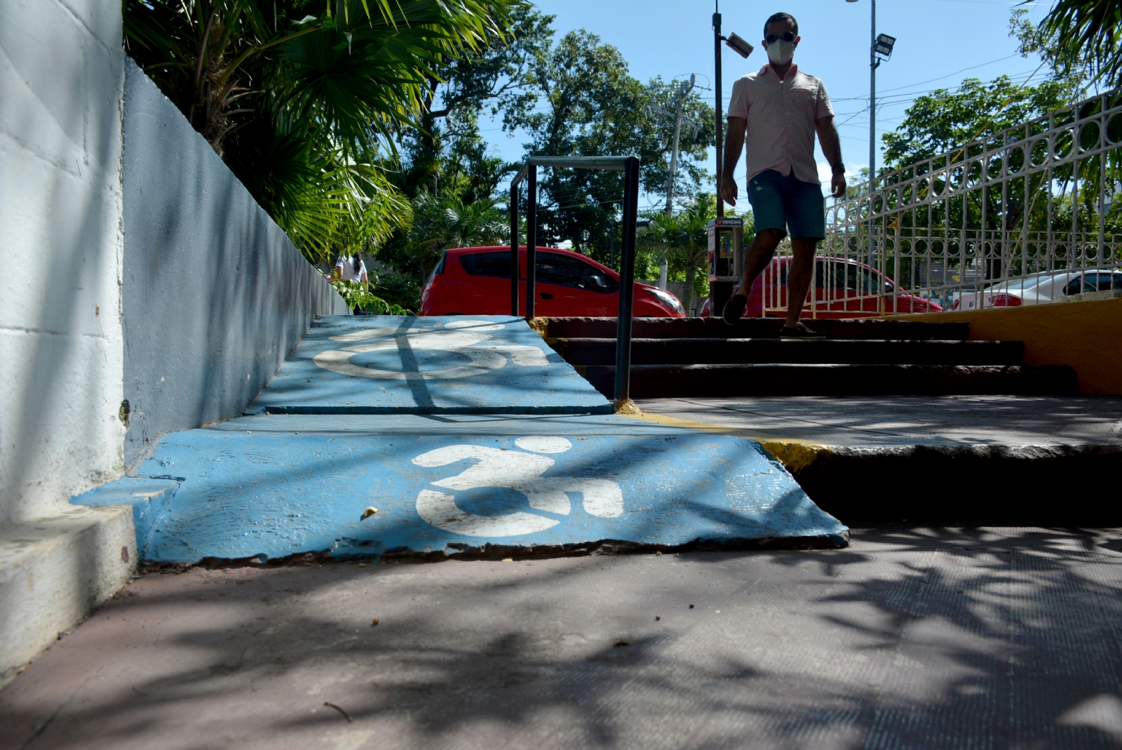 Cancún, con pobre infraestructura vial para personas discapacitadas