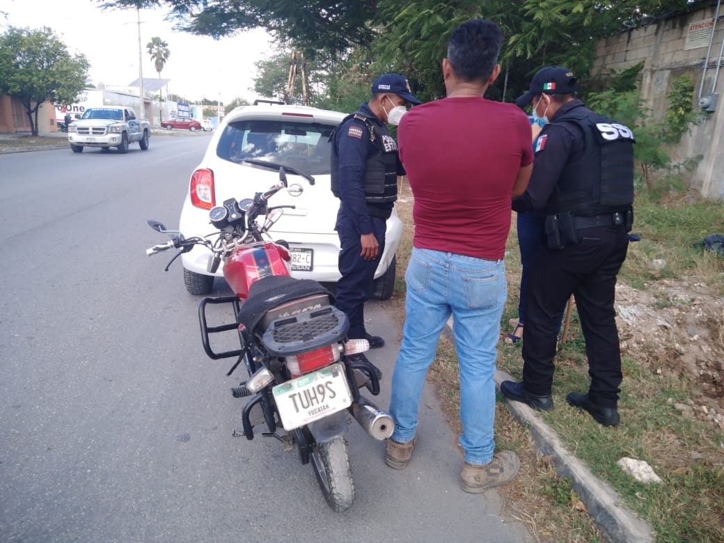 Motociclista, herido tras fuerte choque en el periférico de Mérida