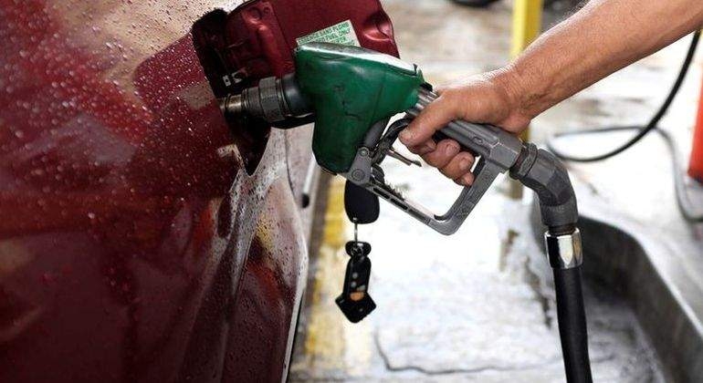 AMLO asegura que no habrá aumento de combustibles en México