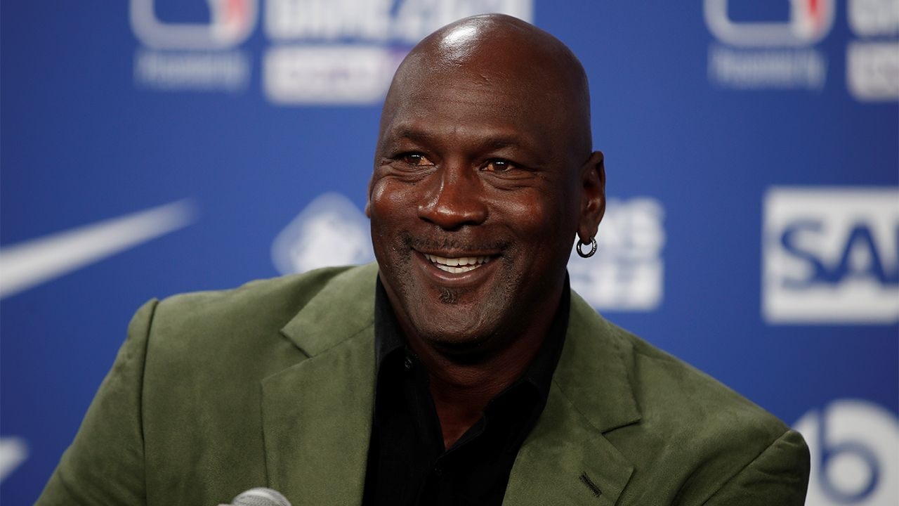 Michael Jordan dona 10 millones de dólares a comunidades marginadas