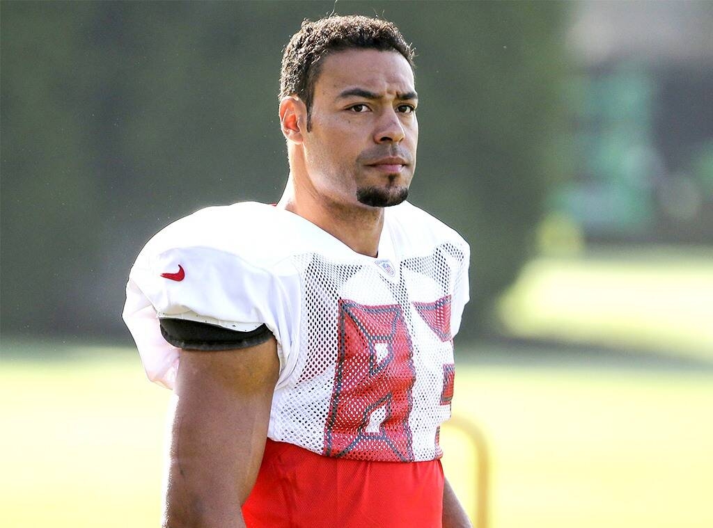 Vincent Jackson, tenía 38 años de edad, no se sabe la razón de muerte