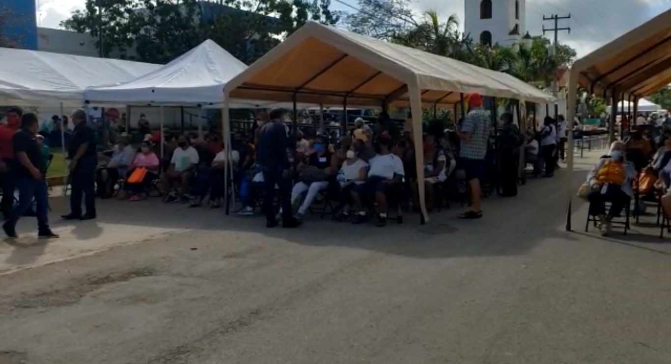 Continúa la jornada de vacunación a adultos mayores en Puerto Morelos: VIDEO