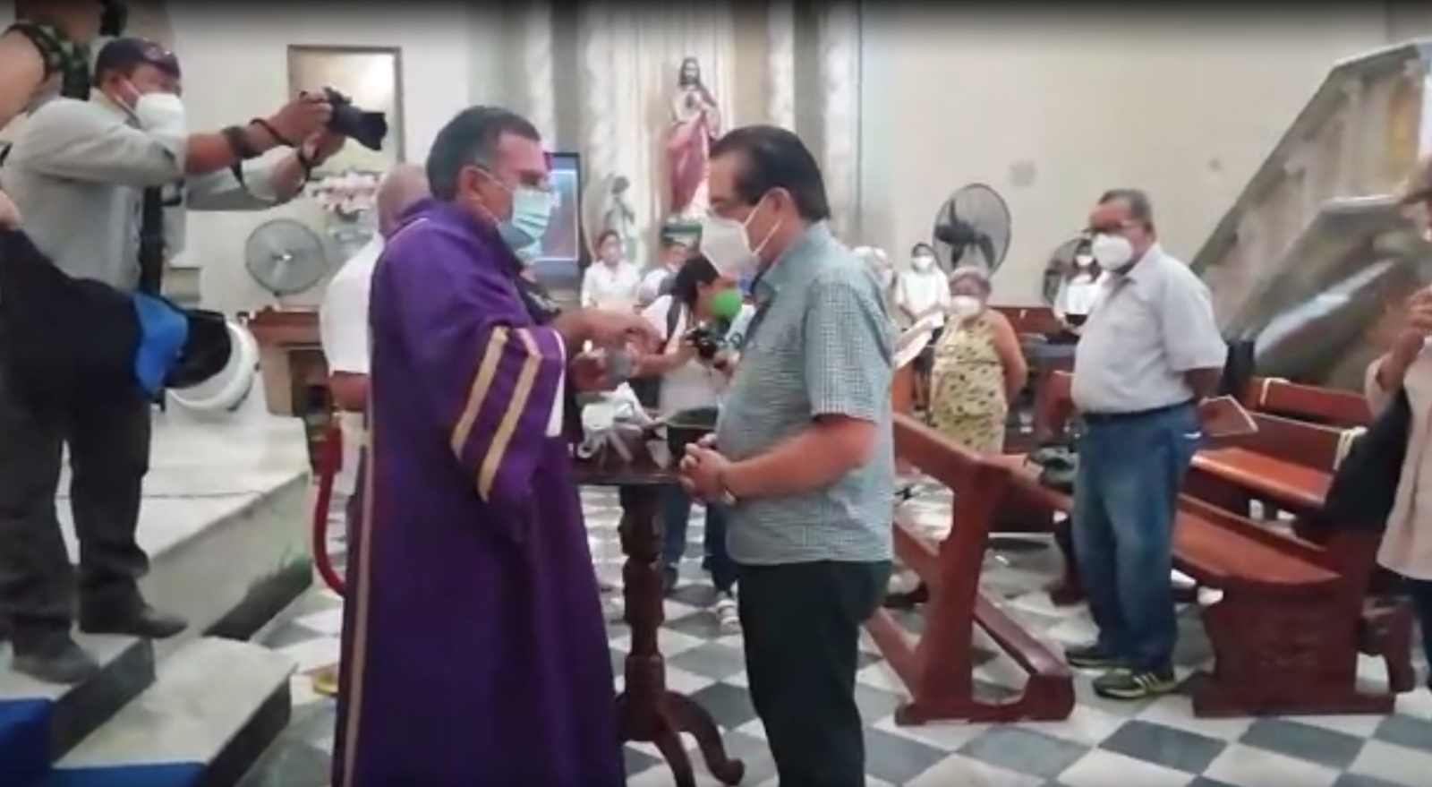 Pese a COVID-19, celebran Miércoles de Ceniza en Catedral de Campeche: VIDEO