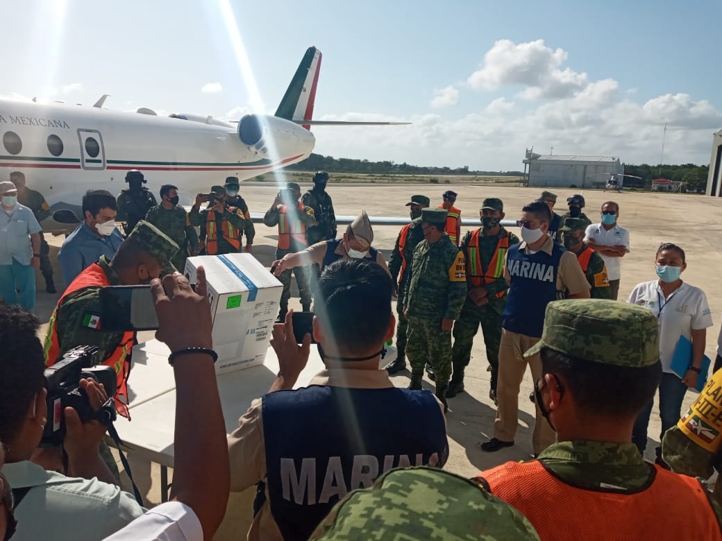 Arriban al aeropuerto de Chetumal las vacunas contra COVID-19: VIDEO